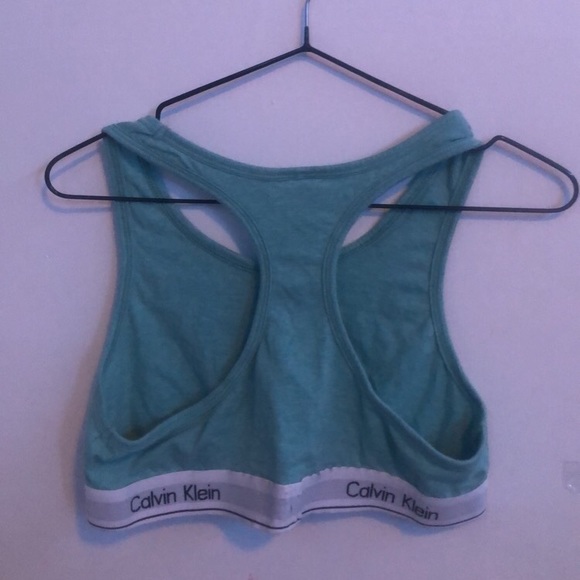 COPY - Calvin Klein sports bra - Picture 3 of 6